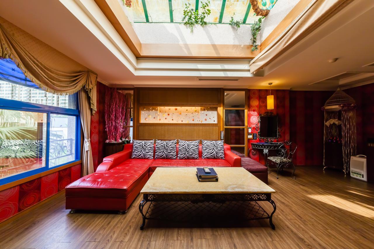 Lestar Motel Taoyuan Luaran gambar